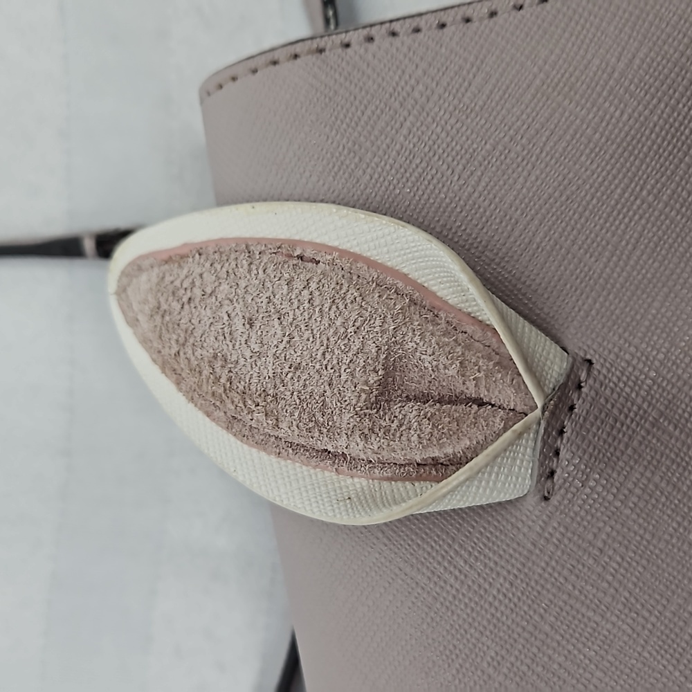 Kate Spade Rabbit Winni -Hop TO It Crossbody Bag in Taupe. - Picture 9 of 10